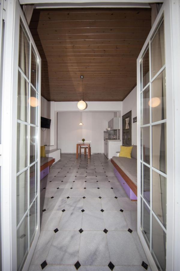 Manias Aparthotel Agia Marina